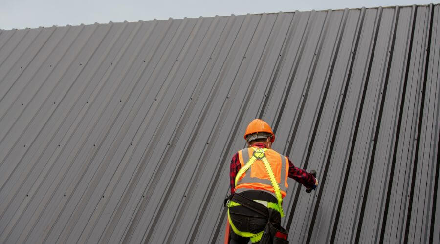 Professional gutter cleaning in Freeport, TX